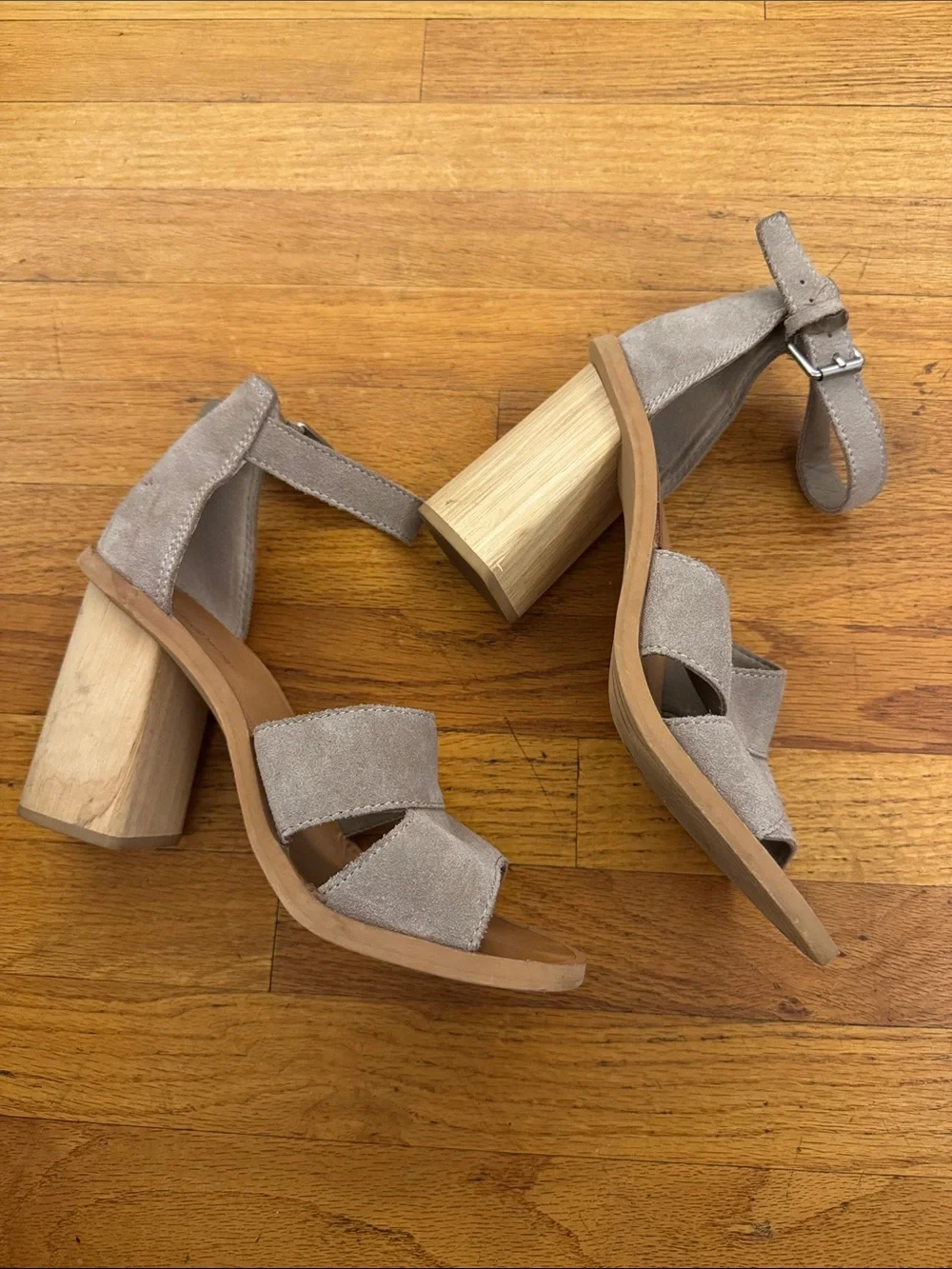 Treasure & Bond Taupe Suede Open Toe Chunky Wood Block Heel Sandal 7.5